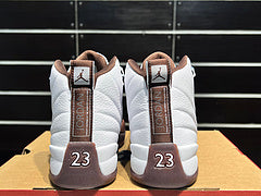 SoleFly x Air Jordan 12e generatie mokkabruine basketbalschoenen 
 SoleFly x Air Jordan 12e generatie mokkabruine basketbalschoenen