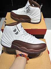 SoleFly x Air Jordan 12e generatie mokkabruine basketbalschoenen 
 SoleFly x Air Jordan 12e generatie mokkabruine basketbalschoenen