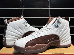 SoleFly x Air Jordan 12e generatie mokkabruine basketbalschoenen 
 SoleFly x Air Jordan 12e generatie mokkabruine basketbalschoenen