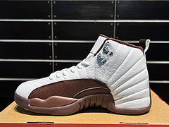 SoleFly x Air Jordan 12e generatie mokkabruine basketbalschoenen 
 SoleFly x Air Jordan 12e generatie mokkabruine basketbalschoenen