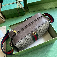 Sac messager moyen de la série Gucci GG Ophidia