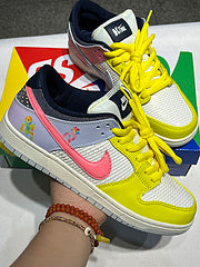 Nike SB Dunk Low "Be True" Sb baskets basses décontractées arc-en-ciel brodées