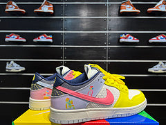 Nike SB Dunk Low "Be True" Sb baskets basses décontractées arc-en-ciel brodées